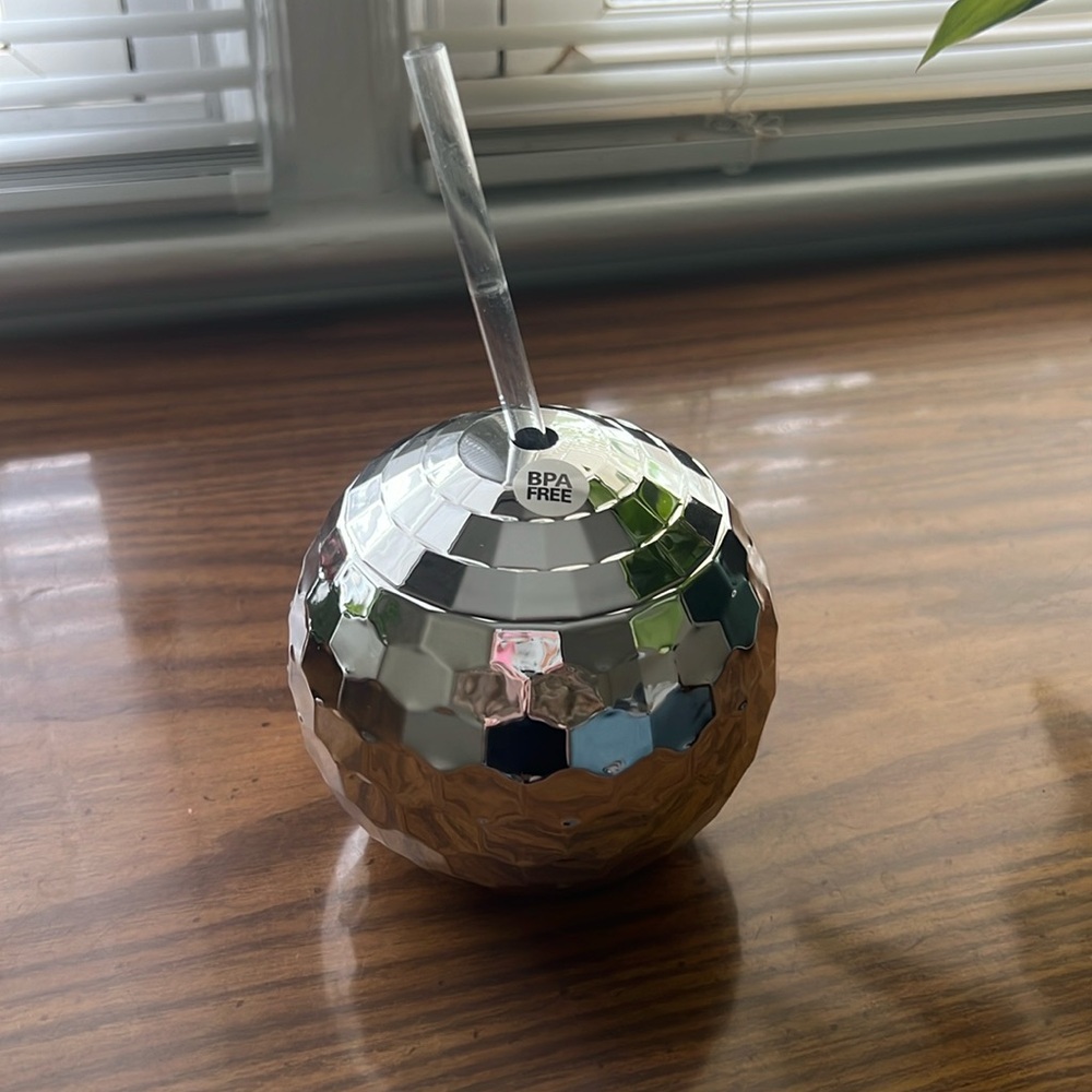 Disco ball cup with straw (4)